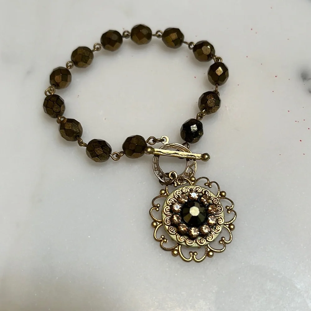 Bracelet - Picture 1 of 5